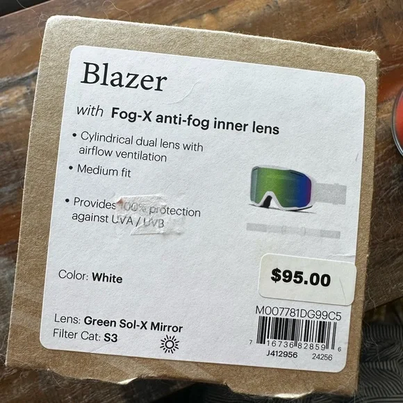 SMITH snow/skiing goggles with anti-fog lens, &
UVA/UVB sun protection - Picture 2 of 12